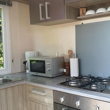 Mobil Home 6-8 Places Parcelle 4 Climatise Biville-sur-Mer Buitenkant foto